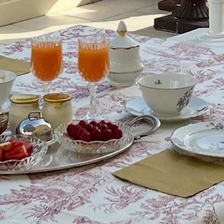Grace & Breakfast Couette-café *