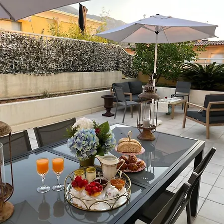 Bed & Breakfast Grace & Breakfast Beausoleil