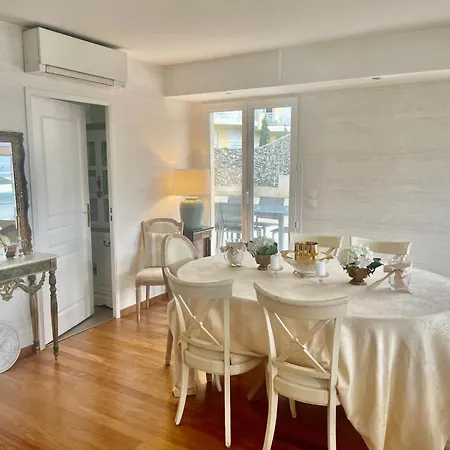 Bed & Breakfast Grace & Breakfast Beausoleil